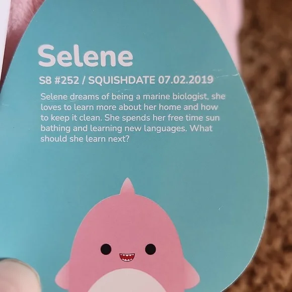 Selene Pink Shark Squashmellow 8 inch - Picture 5 of 10